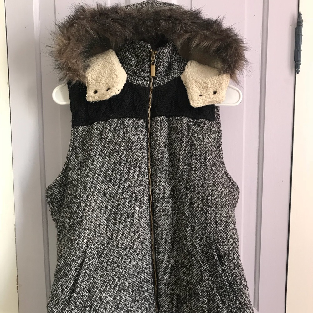 SALE Mossimo vest